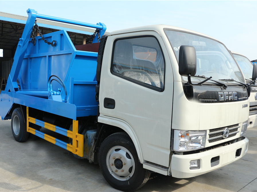 东风小多利卡(5方)摆臂垃圾车