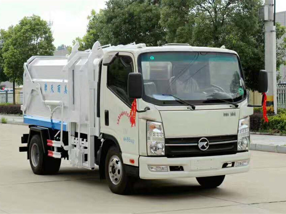 凯马5方挂桶垃圾车