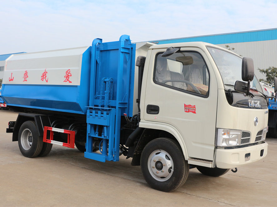东风多利卡(5方)挂桶垃圾车