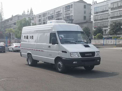 程力威牌CLW5040XLCNJ5型冷藏车