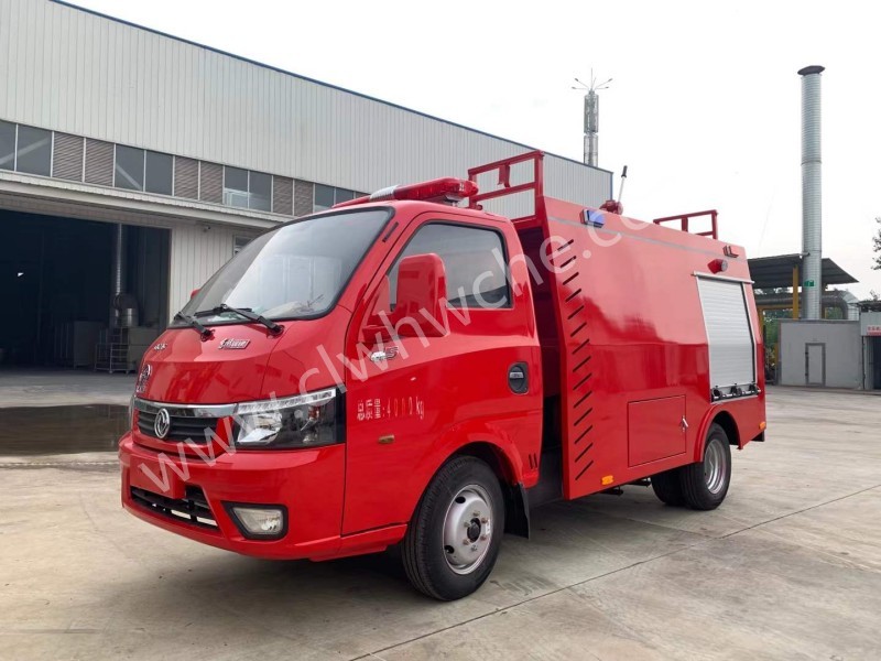东风途逸​1吨水罐消防车