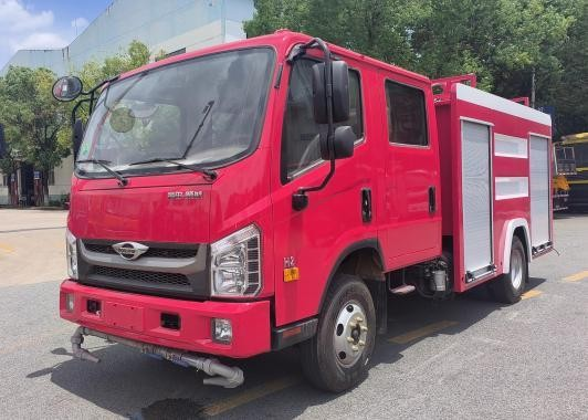 CLW5071GSSADY型福田3.5-5吨多功能消防洒水车