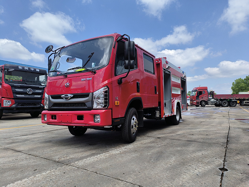 福田H2双排绿化喷洒车（方罐洒水车）