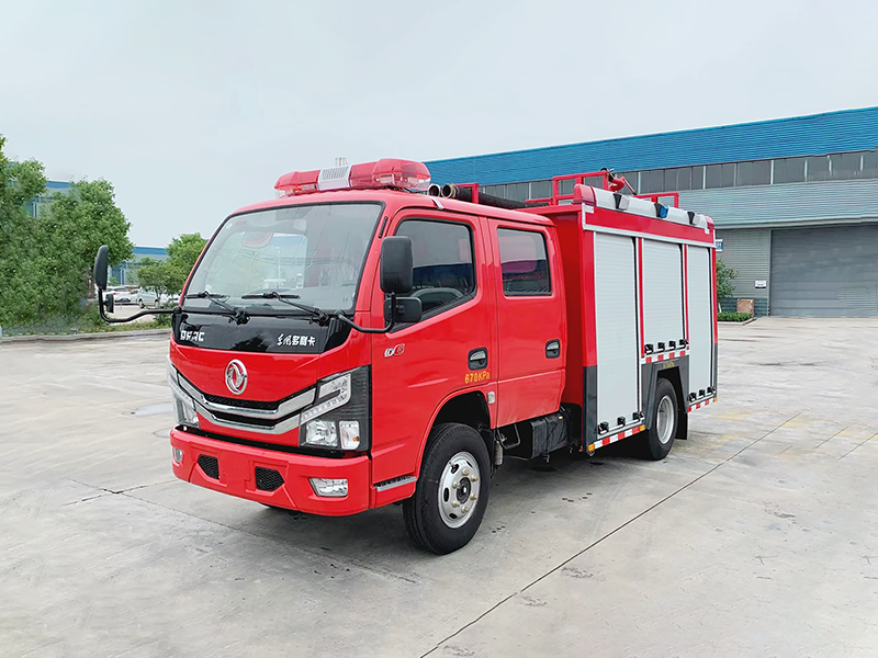CLW5070GXFSG25/DF东风2.5吨水罐消防车